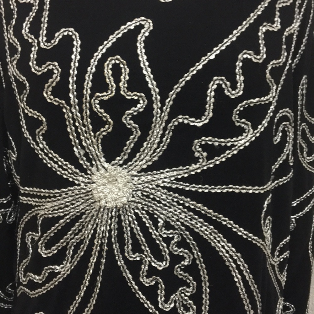 Black and White Embroidered Top - Picture 2 of 5